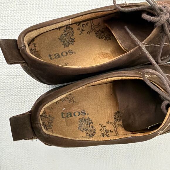 Taos Shoes Womens Size 8 Wide Getaway Lace Up Oxford Brown Leather - Picture 4 of 8